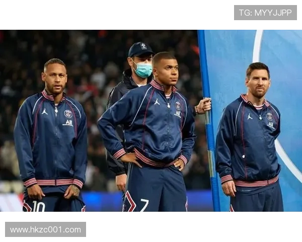 巴黎圣日耳曼中场失控频发,节奏紊乱问题加剧,控制力缺失对争冠形势产生影响 巴黎圣日耳曼中场失控频发,节奏紊乱问题加剧,控制力缺失对争冠形势产生影响