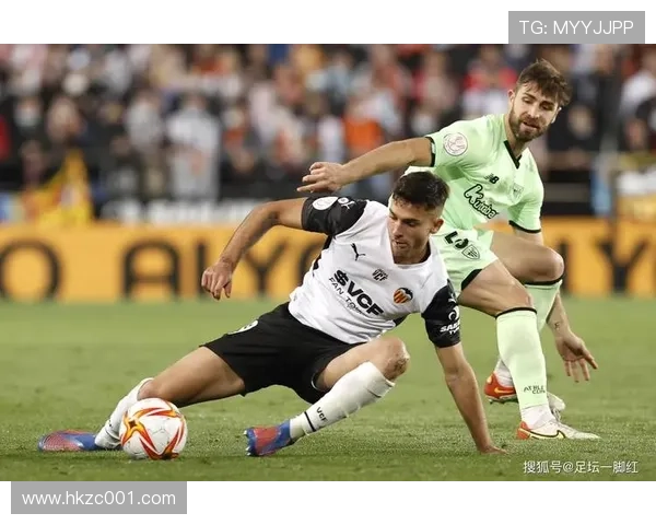 瓦伦西亚保级风险需关注，积分形势持续变化考验赛季稳定性